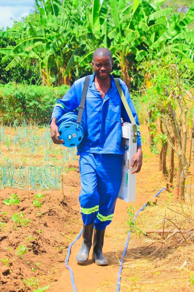 Solar Water Pump — KES 42,000 | Kenya, Uganda, Rwanda, Nigeria | Buy or Finance